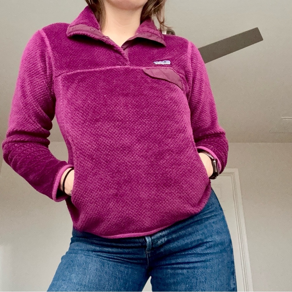 Patagonia magenta fleece pullover